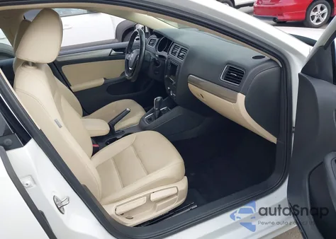 2018 Volkswagen Jetta 1.4T Se/1.4T Wolfsburg Edition из США, поврежденный, VIN 3VWDB7AJ9JM253518